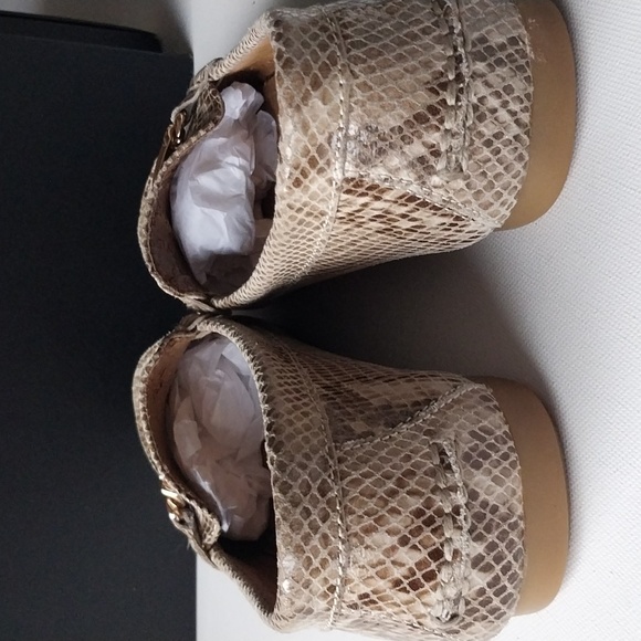 COACH Slip-On Driver Shoe  Leather Snakeskin Goldtone Coach Bar  Size 9 - Picture 10 of 12